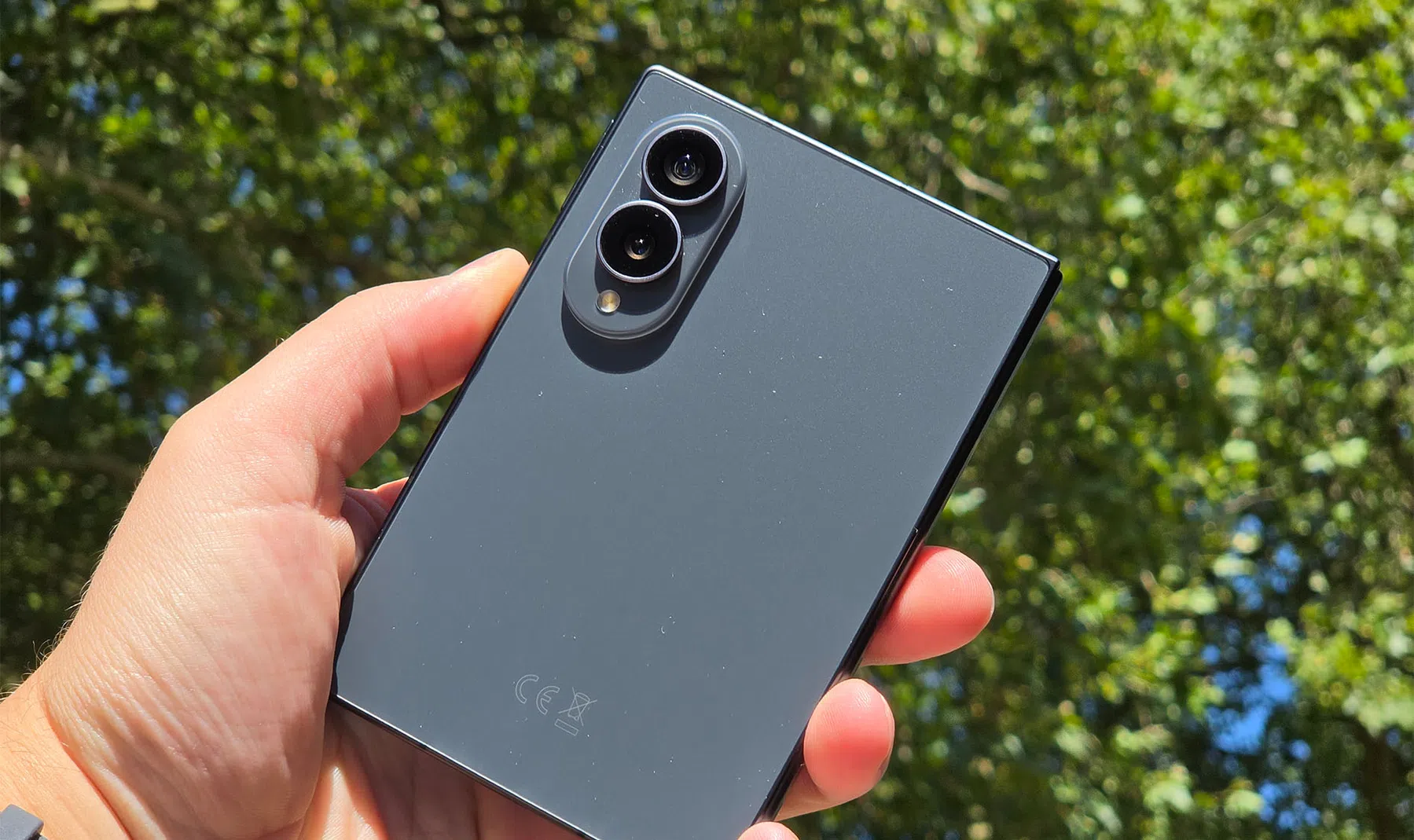 Samsung Galaxy Z Fold 8